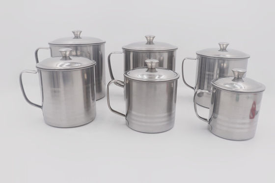 la taza de acero de la cerveza del metal del agua potable del 10cm modifica la taza clásica del logotipo para requisitos particulares con la tapa proveedor